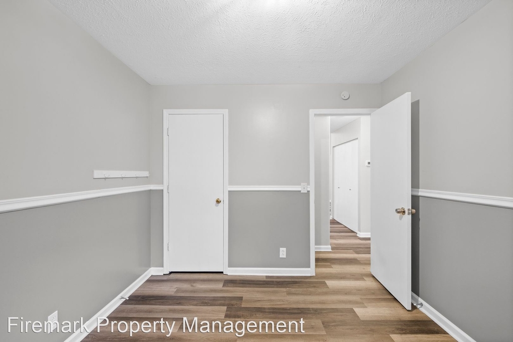 5620 Royal Court - Photo 12