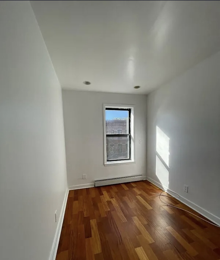 85 Ralph Avenue - Photo 6