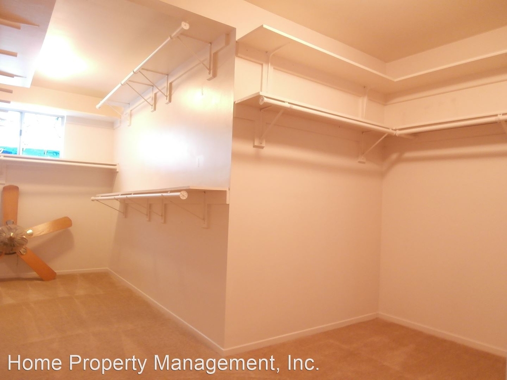 706 Delaware Street - Photo 13