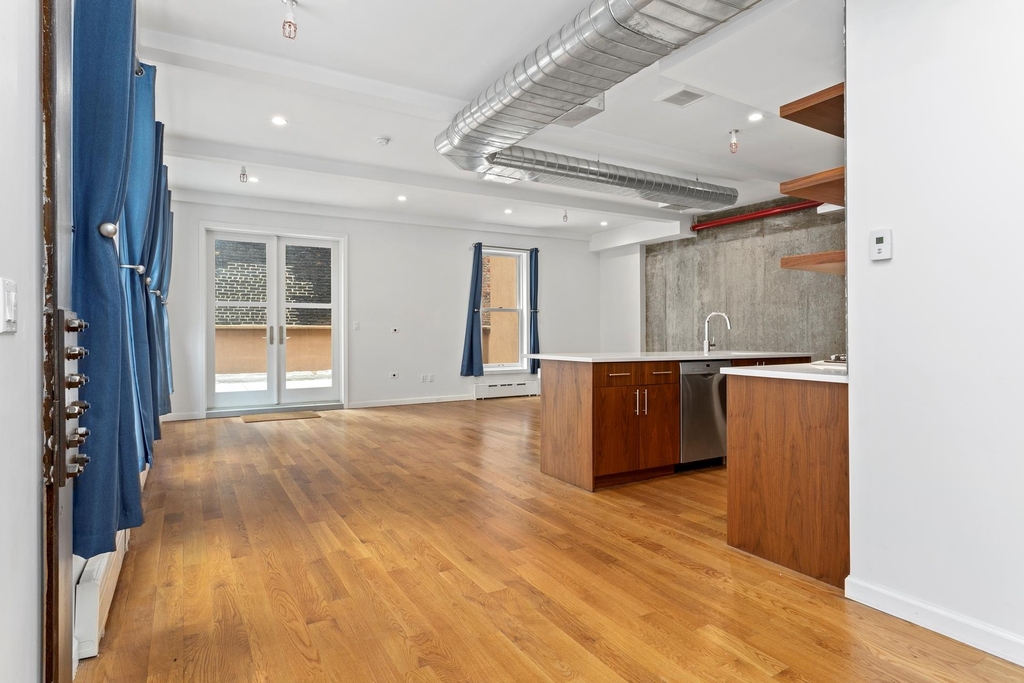 78 W 3rd St - Photo 1