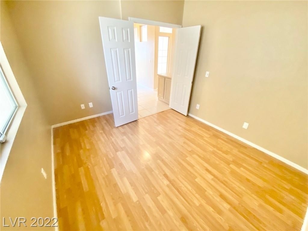 1605 Cimarron Crest Street - Photo 3