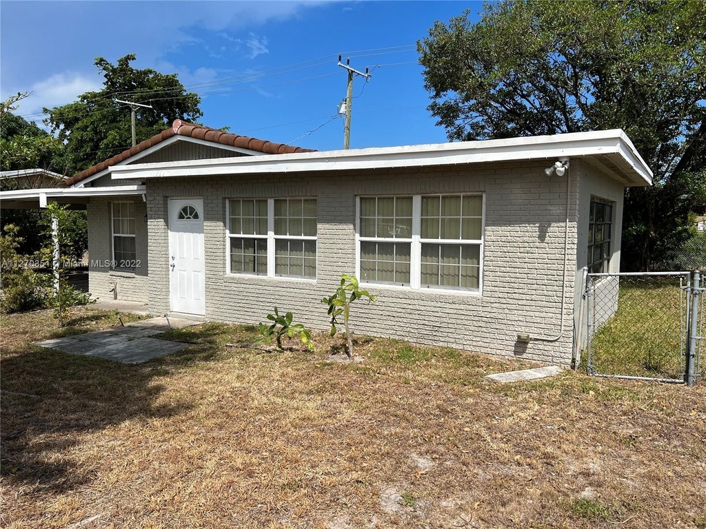 1710 Nw 5th Ave - Photo 8