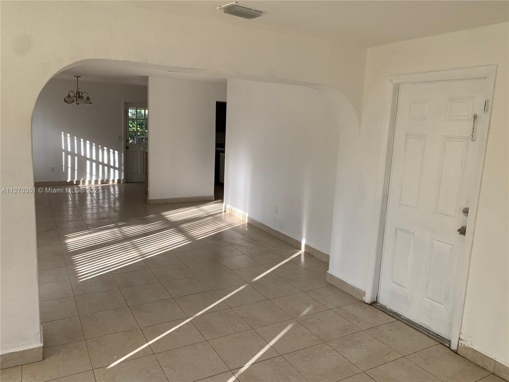 1710 Nw 5th Ave - Photo 12