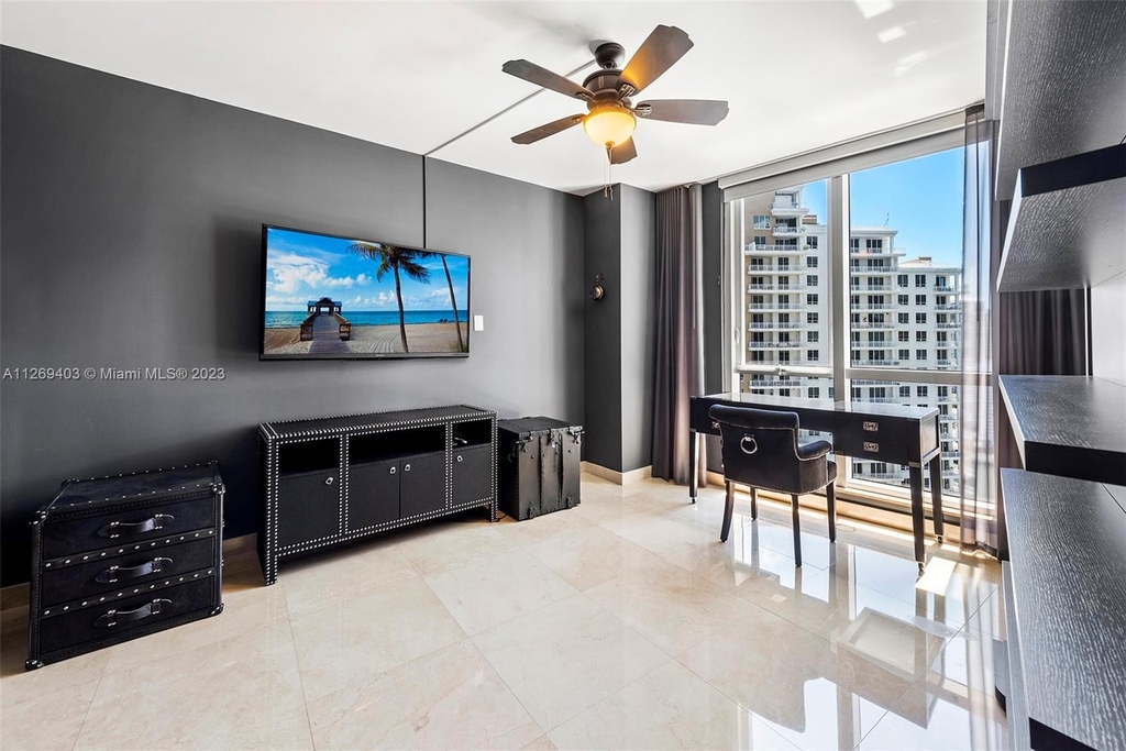 901 Brickell Key Blvd - Photo 36