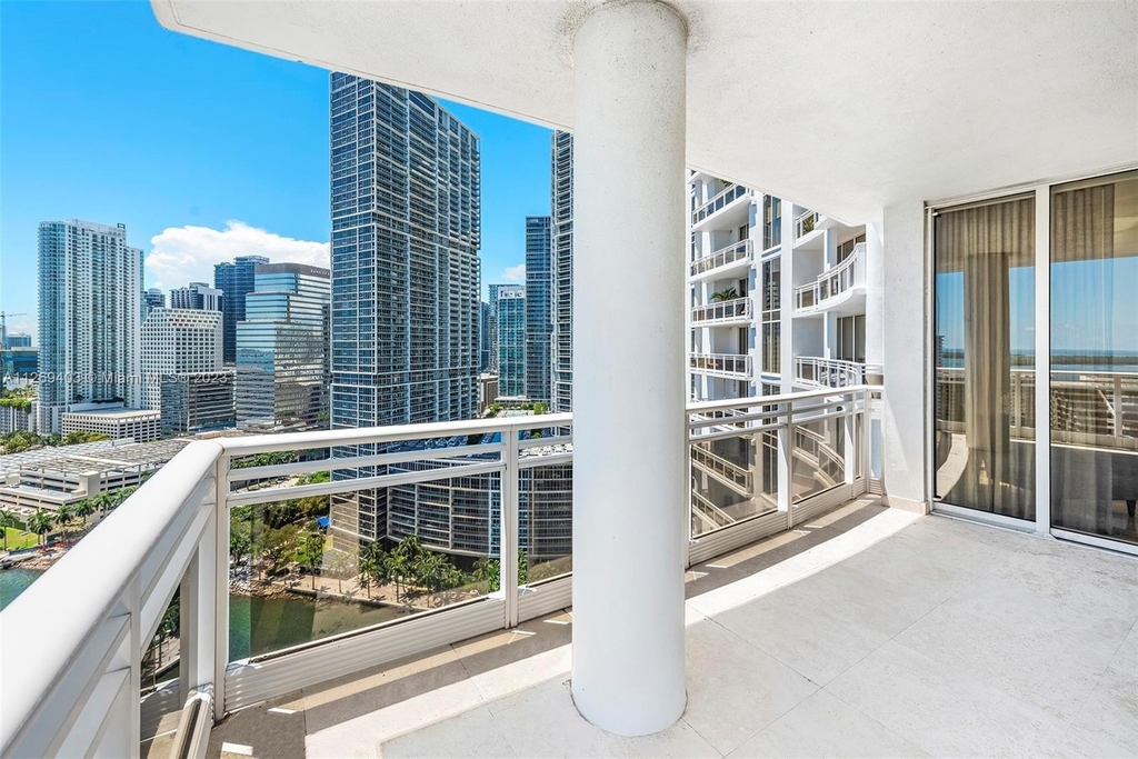 901 Brickell Key Blvd - Photo 31