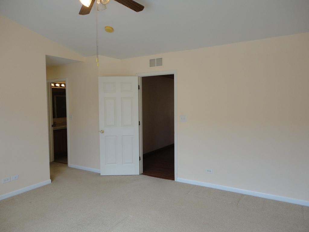 2533 Capitol Avenue - Photo 13