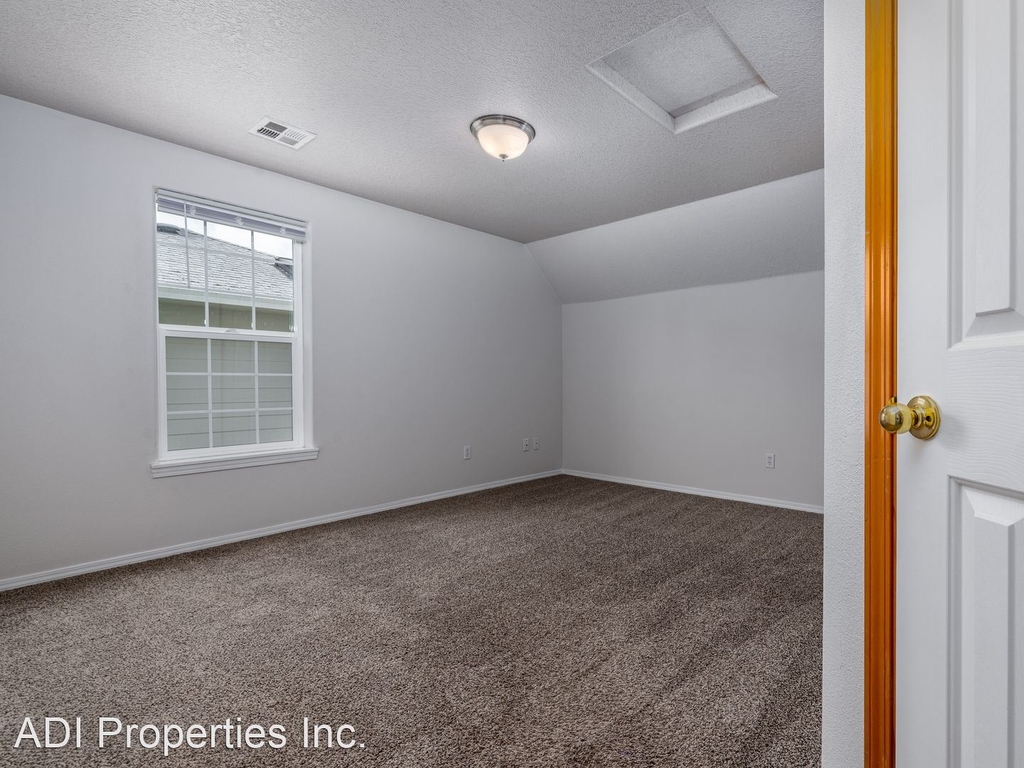 1120 Elm Street - Photo 21