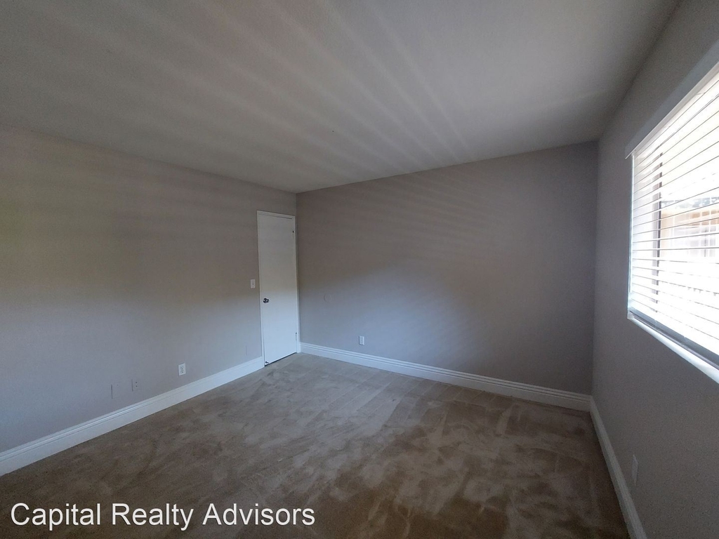 1362 Temple Ave. - Photo 5