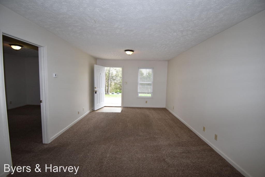 178 Hadley Drive - Photo 2