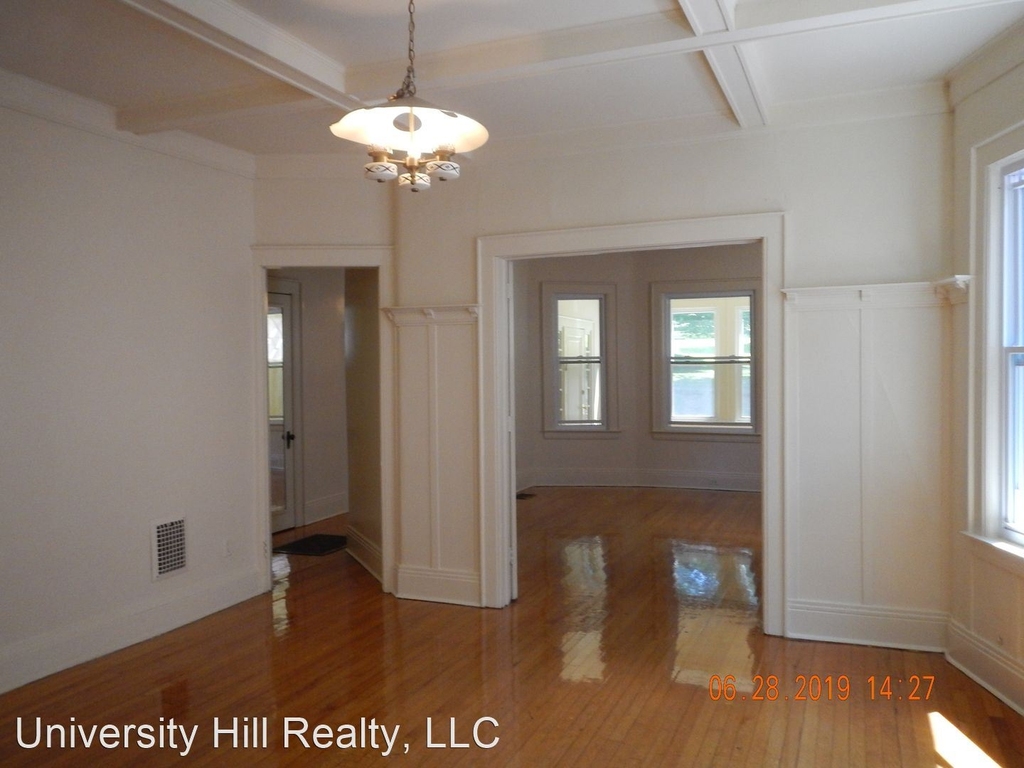 1215 Madison Street - Photo 3