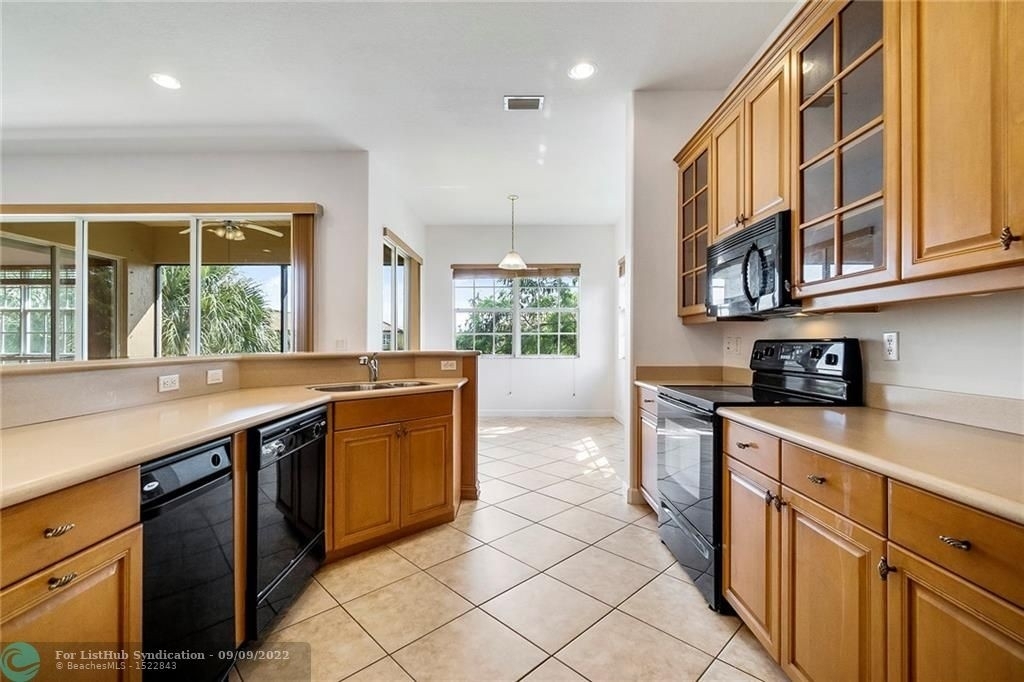 8052 Nw 128th Ln - Photo 9