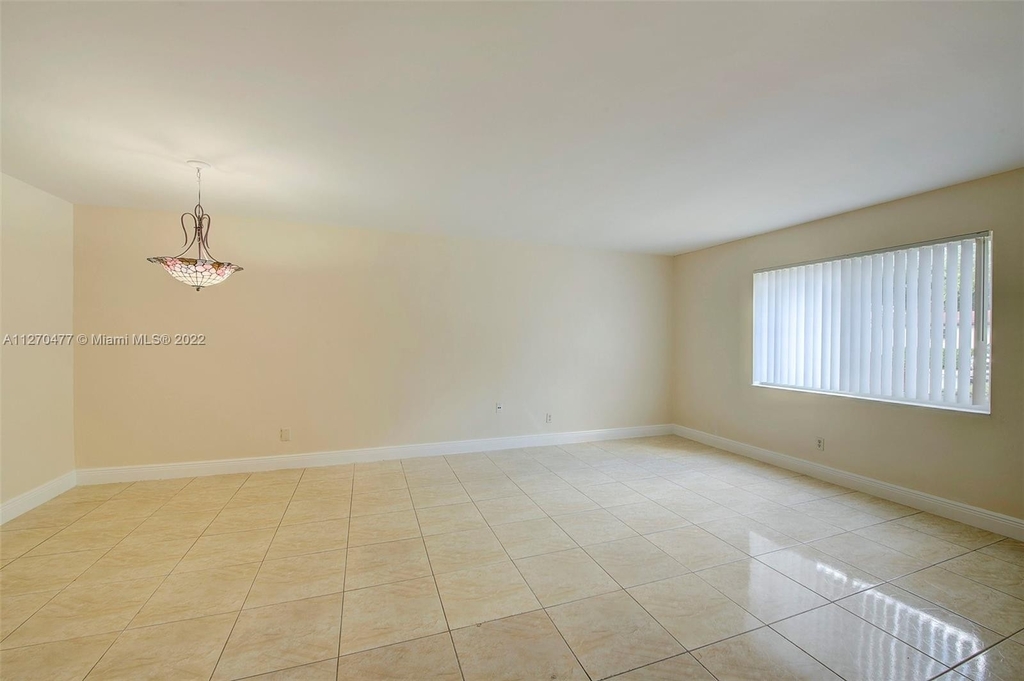 4033 Sw 68th Way - Photo 6