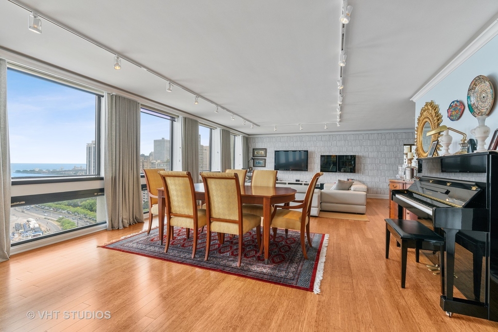 1110 N Lake Shore Drive - Photo 11