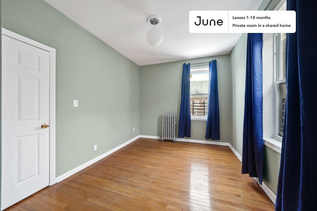 327 East 22nd Street - Photo 2