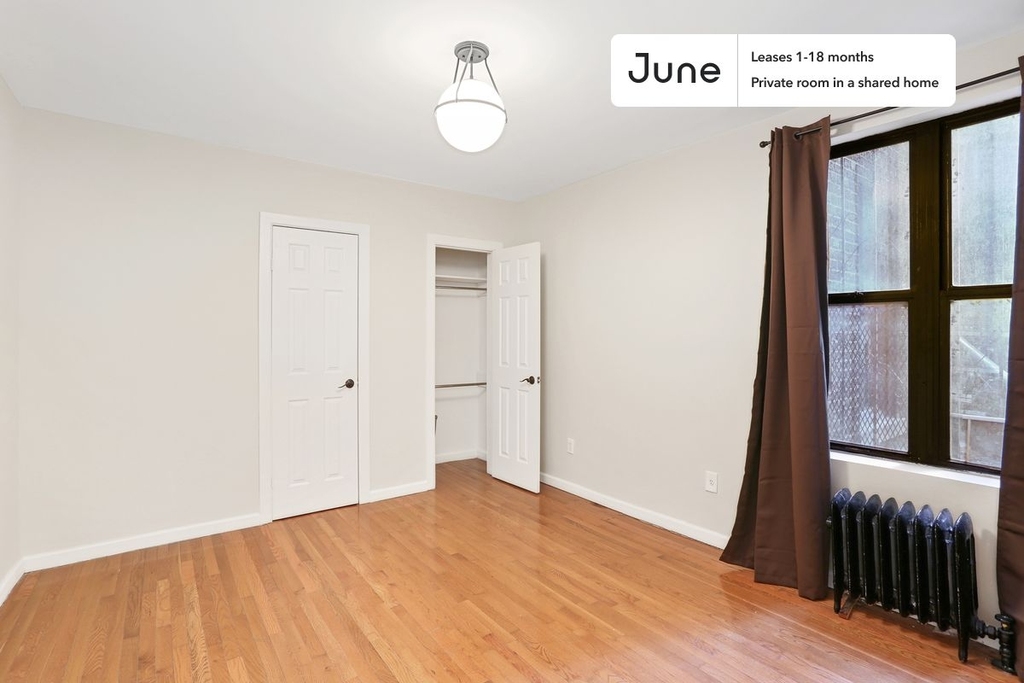 23 East 109th Street - Photo 1