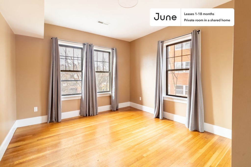 1592 Beacon Street - Photo 0