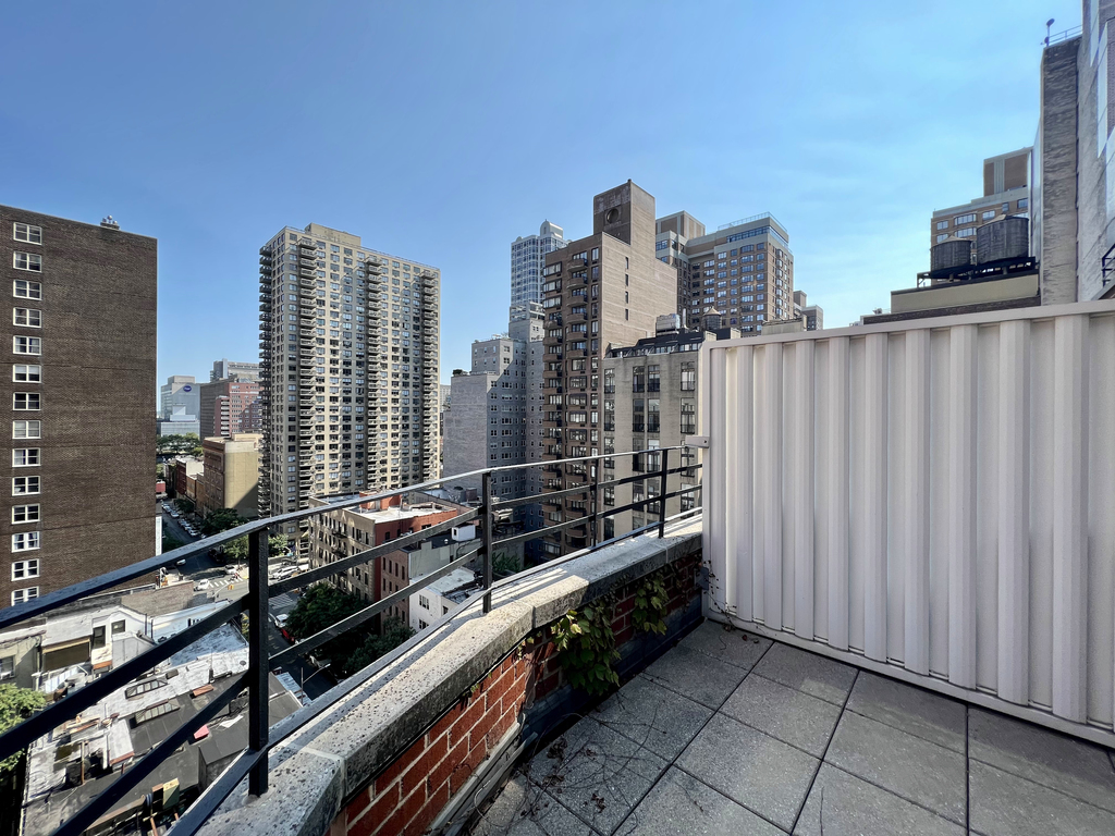 East 33rd Street - Photo 1