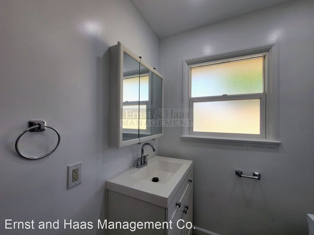 1021 Termino Ave. - Photo 11