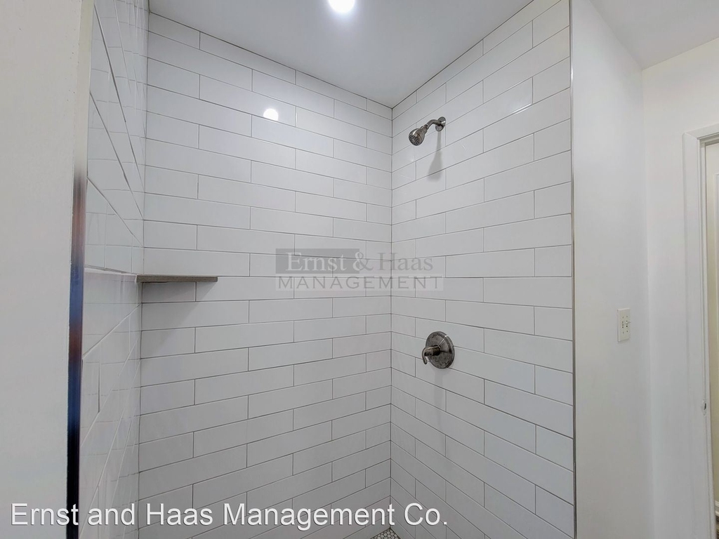 1021 Termino Ave. - Photo 9