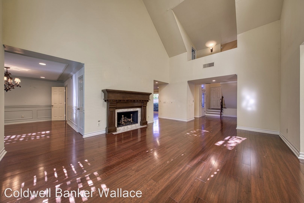 1106 Orleans Drive - Photo 7