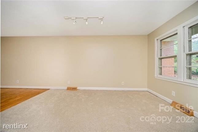 4321 R Gillespie Court - Photo 5