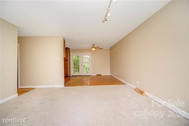 4321 R Gillespie Court - Photo 7