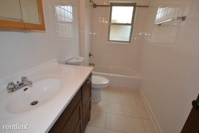 3548 N. Bosworth, Unit 2 - Photo 9