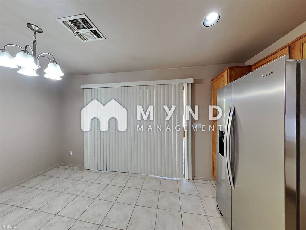 10834 W Alvarado Rd - Photo 6