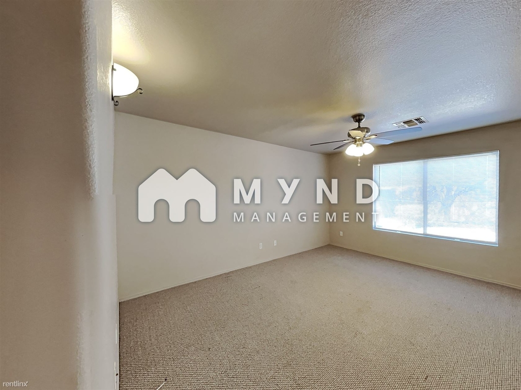 10834 W Alvarado Rd - Photo 8