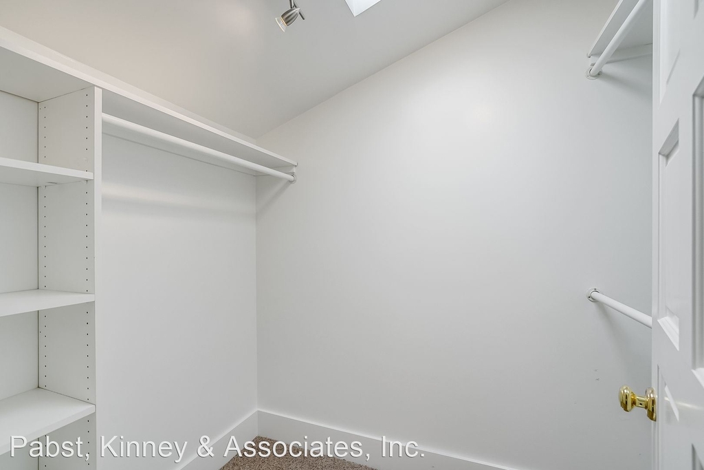 1125 East Carson Street - Photo 19