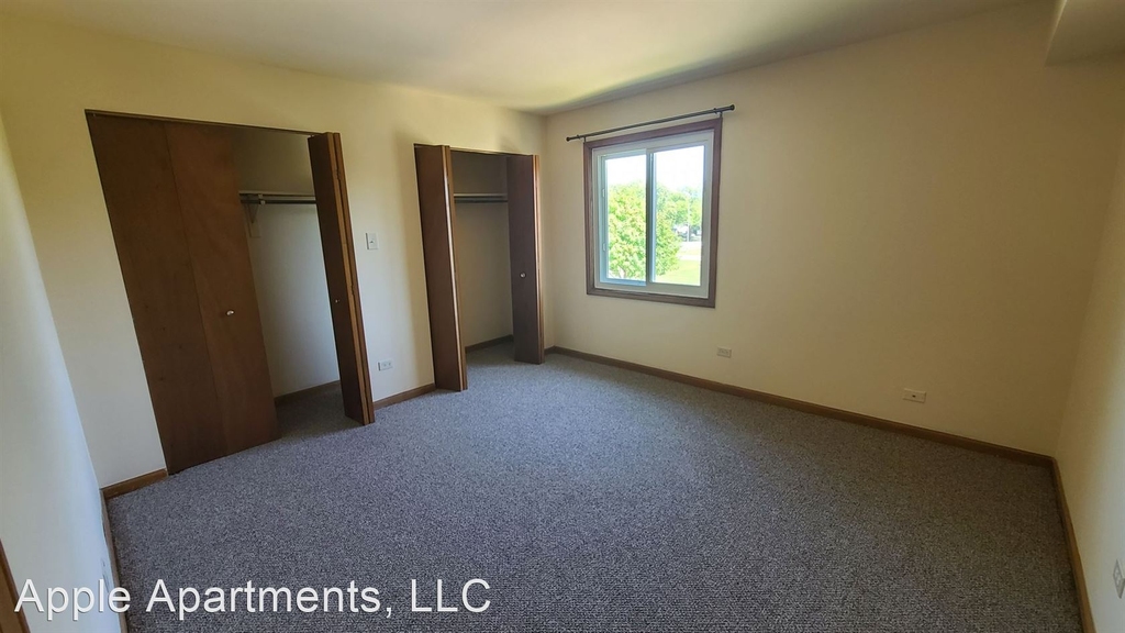 10716 Kilpatrick Ave - Photo 3