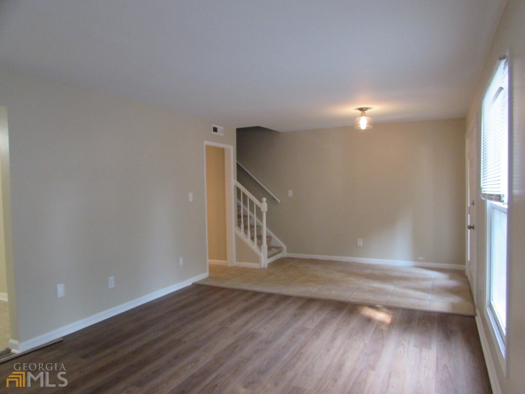 1403 Twin Branches Circle Se - Photo 6