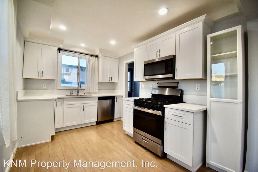 1420 W. 139th St - Photo 5