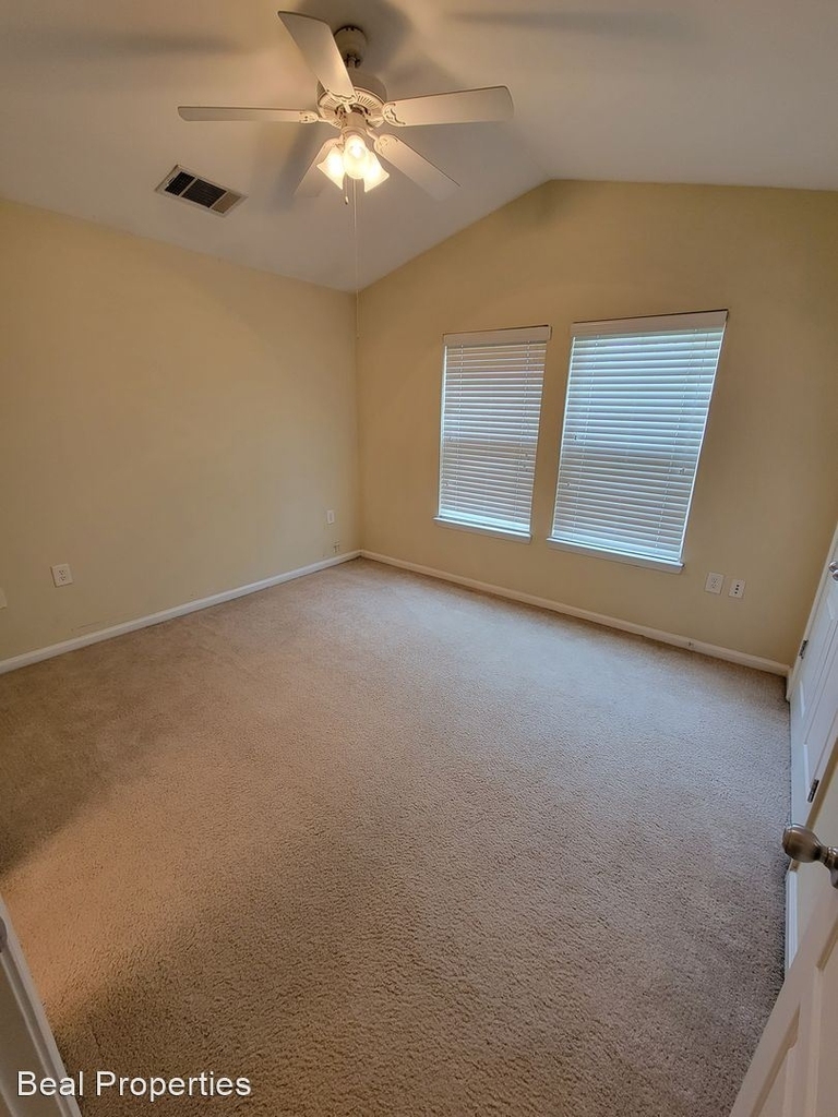 1725 Harvey Mitchell Pkwy, Apt 4211 - Photo 7