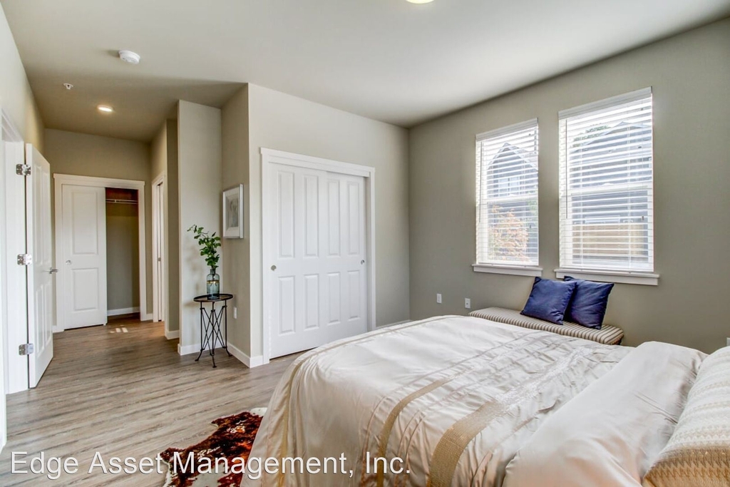 399 Ne 79th Ave - Photo 5