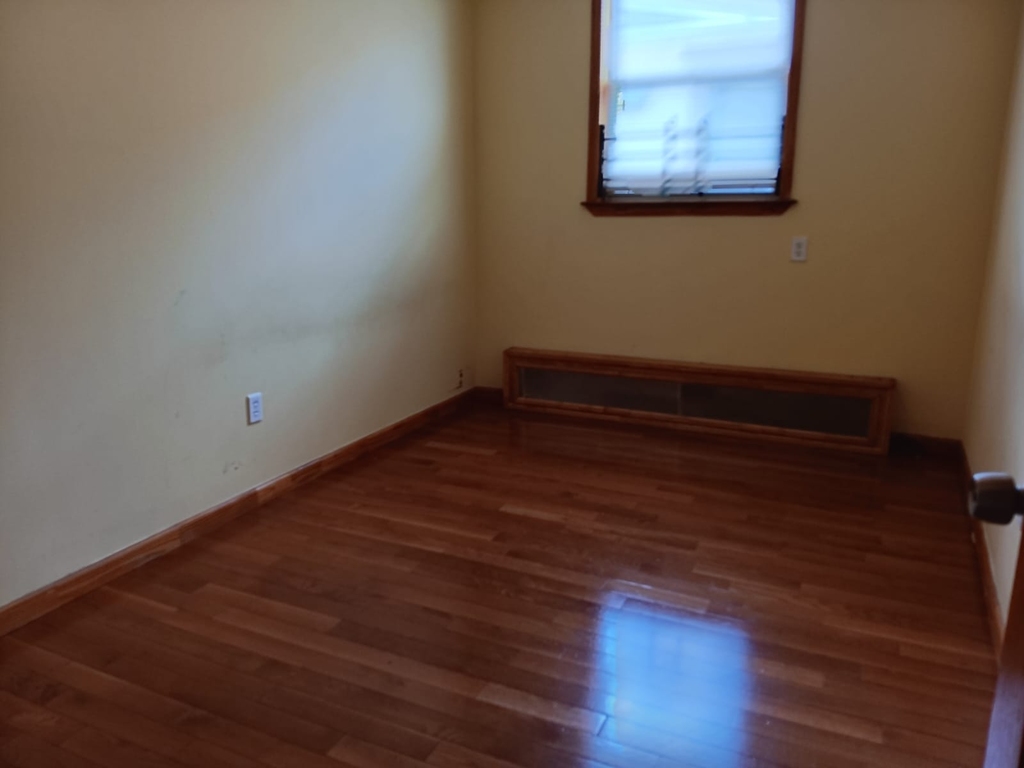 EAST 21ST - Photo 13