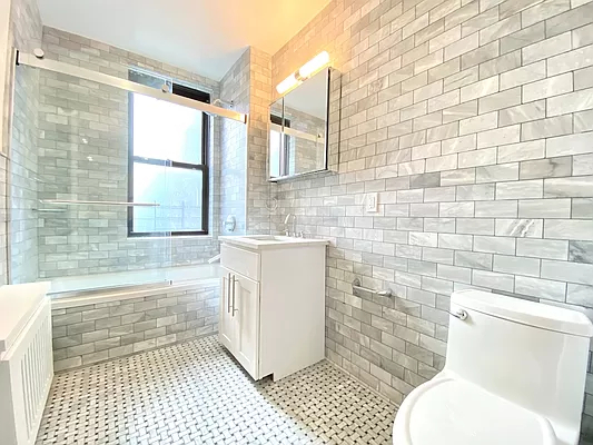 160 East 48th Street - Photo 5