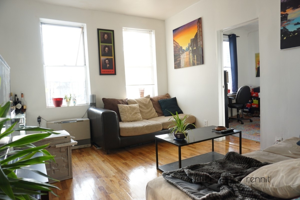 370 Bedford Avenue - Photo 9