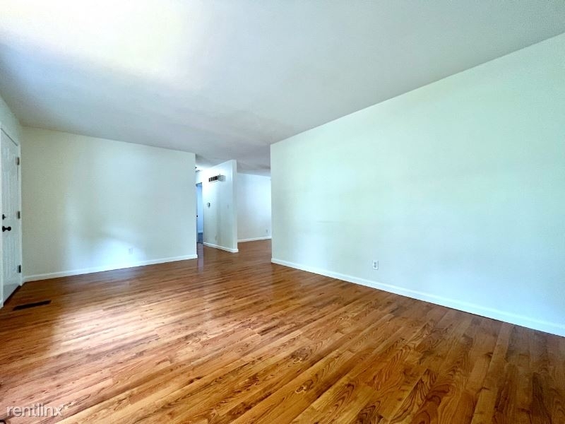 329 High Point Dr - Photo 0