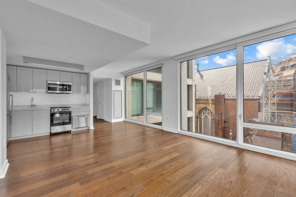 400 West 113th Street - Photo 2