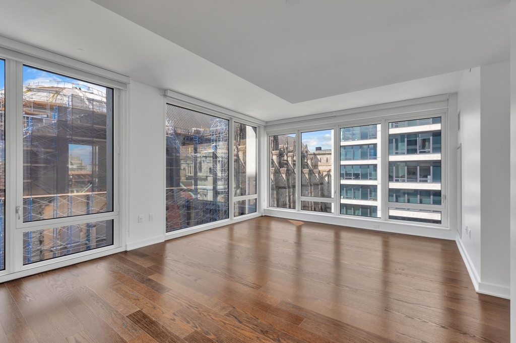 400 West 113th Street - Photo 1