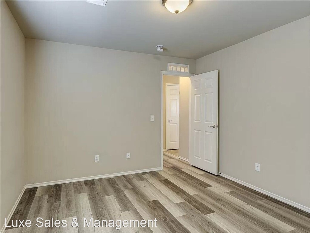 1112 Sw 150th Street - Photo 16