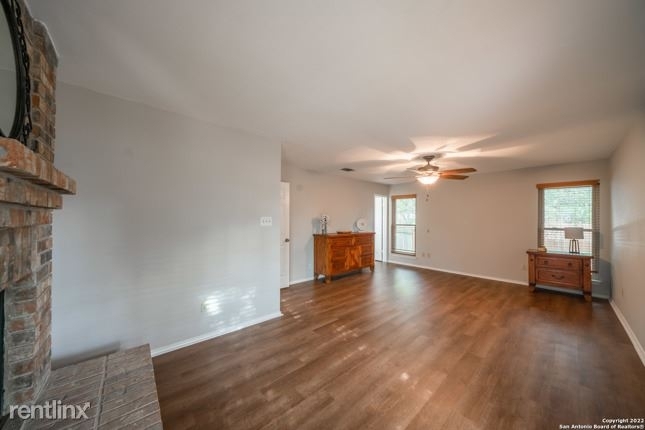 7618 R Benbrook - Photo 11