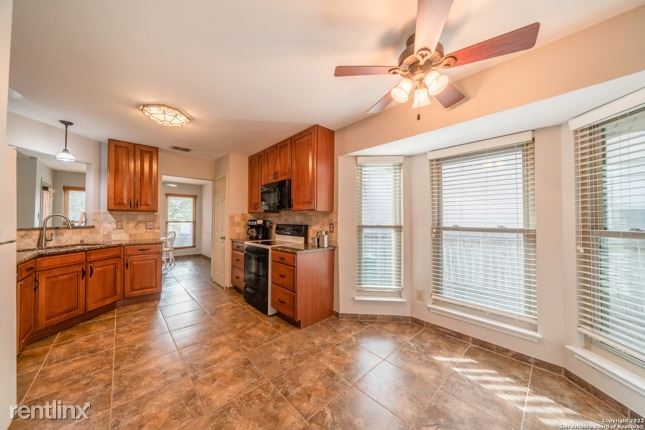 7618 R Benbrook - Photo 10