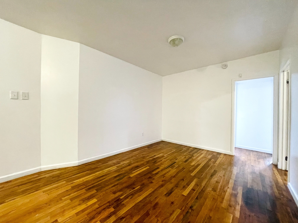 516 West 136th Street - Photo 10