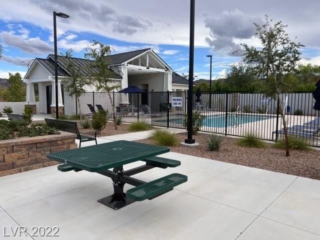 525 Shophia Skye Street - Photo 35