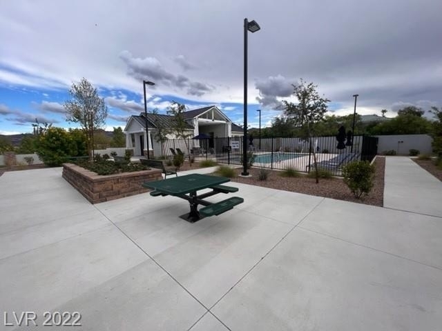 525 Shophia Skye Street - Photo 34