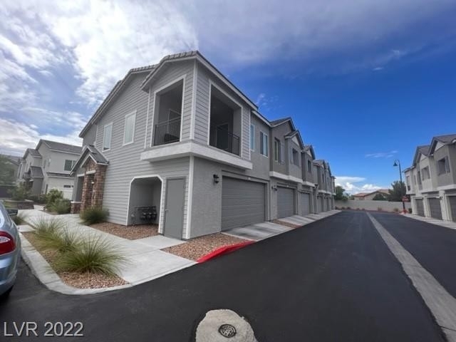 525 Shophia Skye Street - Photo 1