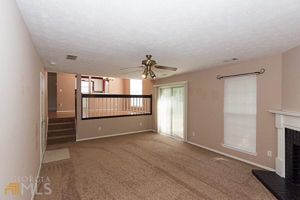 681 Ashton Lane - Photo 5