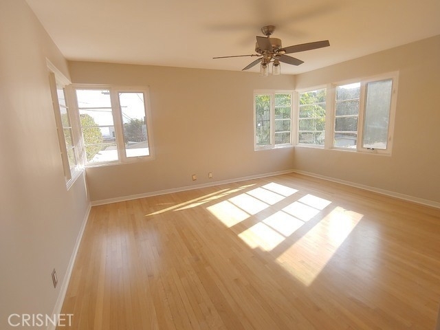 1599 Sunset Plaza Drive - Photo 22